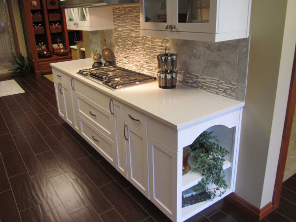 Kitchen With Natural Lattice Countertop
